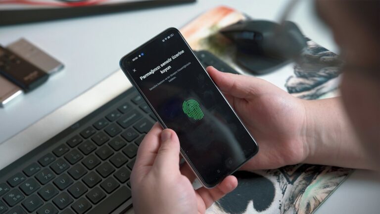 Smartphone fingerprint authentication representing passwordless sign-in
